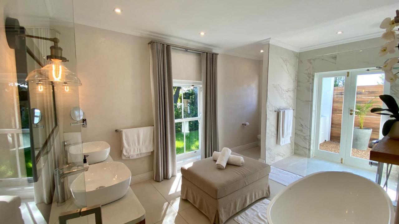 La Paris Estate Hotel Franschhoek Bagian luar foto