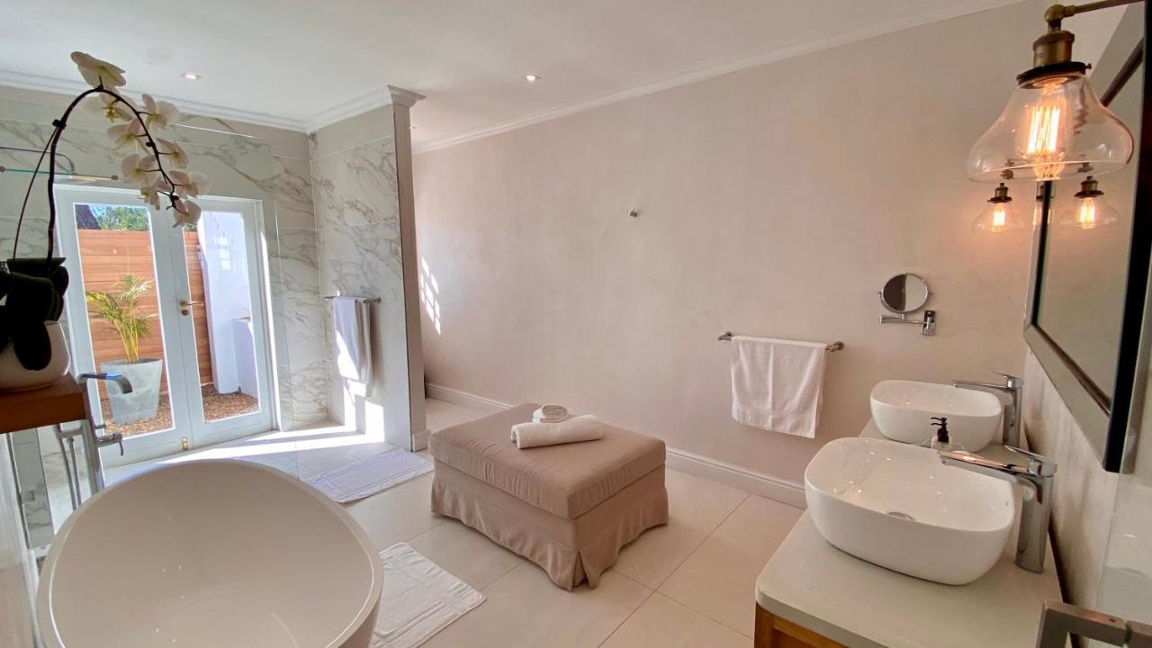 La Paris Estate Hotel Franschhoek Bagian luar foto